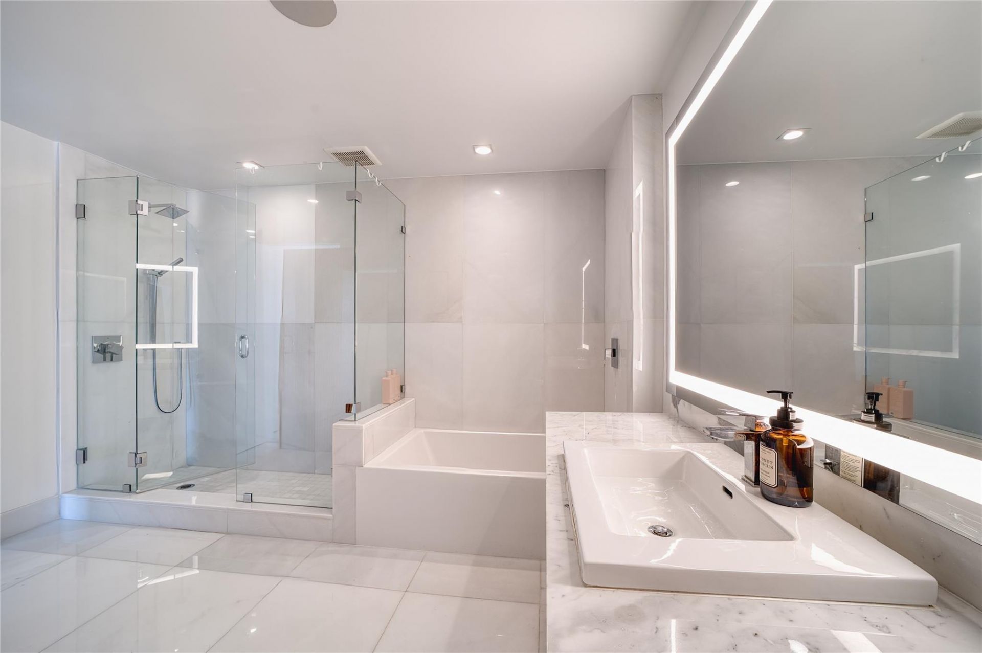 330 Sunny Isles Boulevard, Unit 5-504, Sunny Isles Beach, FL 33160 Photo