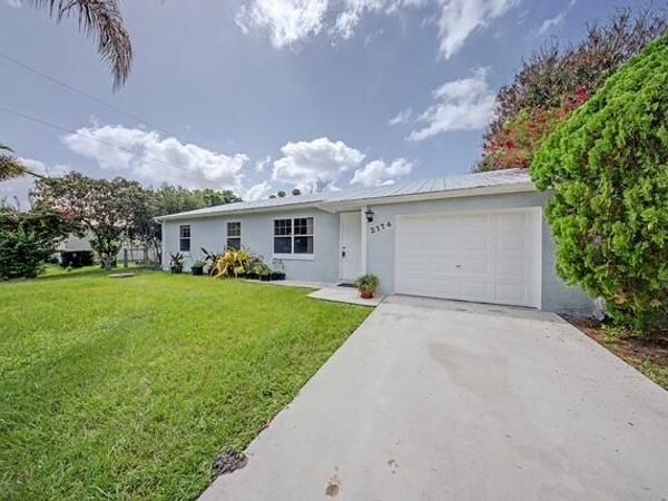 2174 SE Broward Terrace, Port St. Lucie, FL 34952