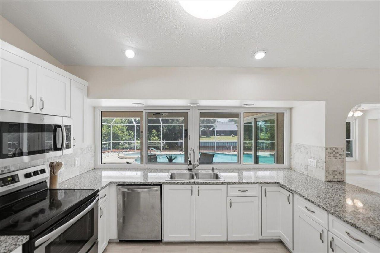 320 NE Surfside Avenue, Port Saint Lucie, FL 34983 Photo