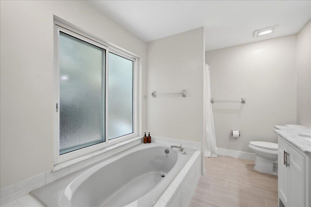 320 NE Surfside Avenue, Port Saint Lucie, FL 34983 Photo