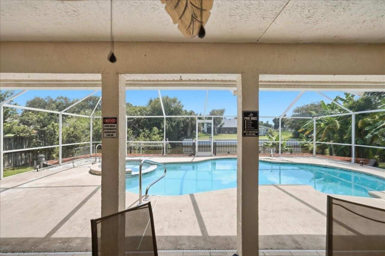 320 NE Surfside Avenue, Port Saint Lucie, FL 34983 Photo