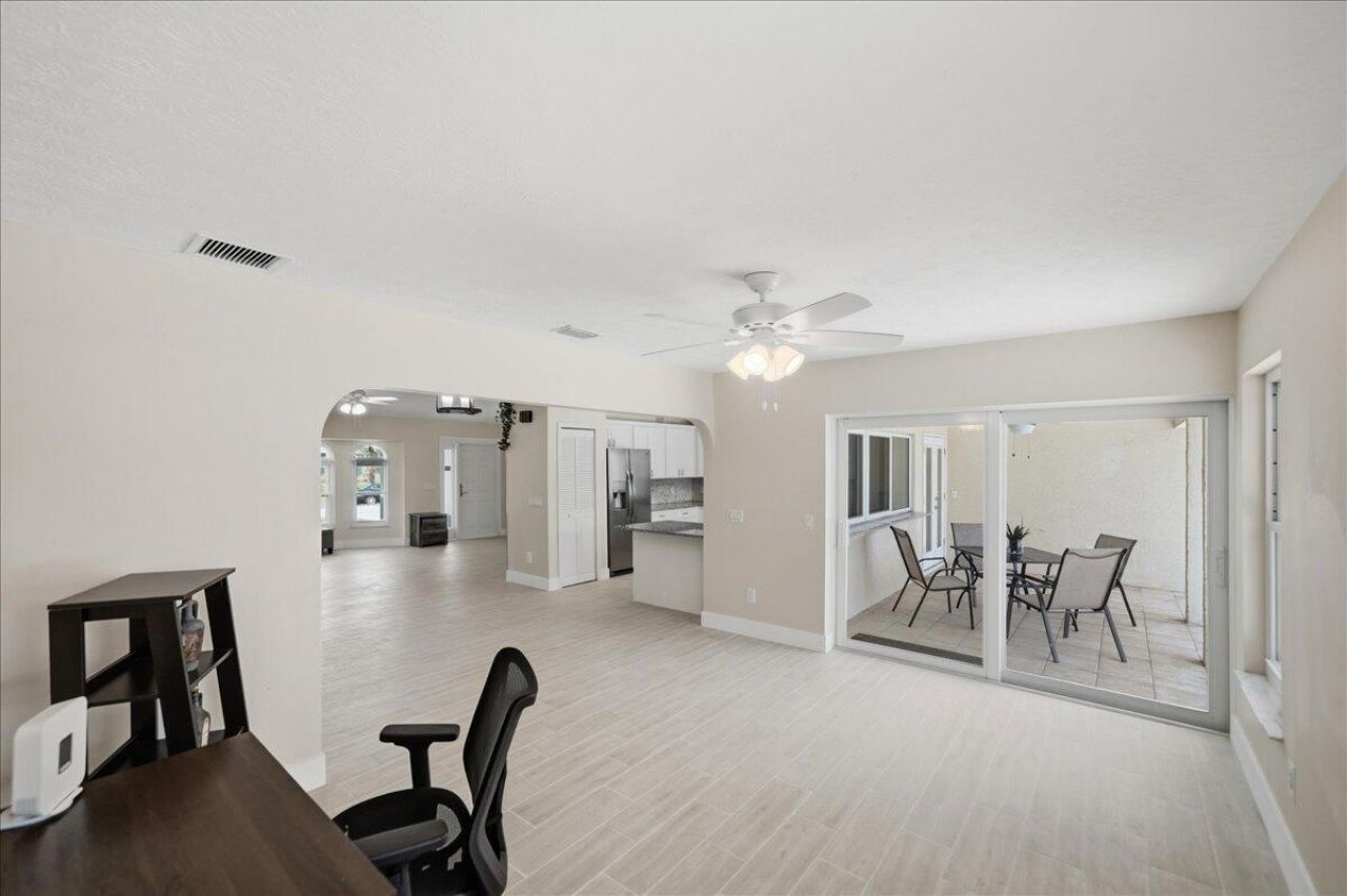 320 NE Surfside Avenue, Port Saint Lucie, FL 34983 Photo