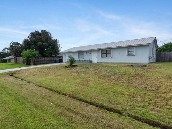 1089 SW Janar Avenue, Port St. Lucie, FL 34953