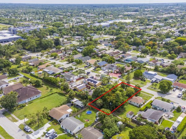240 PERRY Avenue, Greenacres, FL 33463