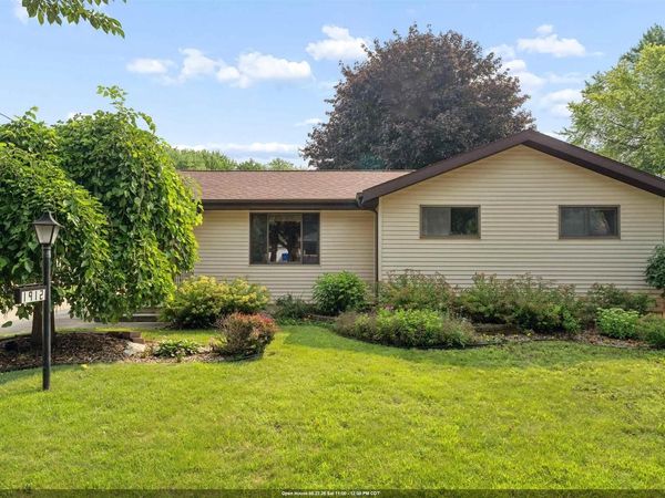 1912 S WALDEN AVENUE, Appleton, WI 54915