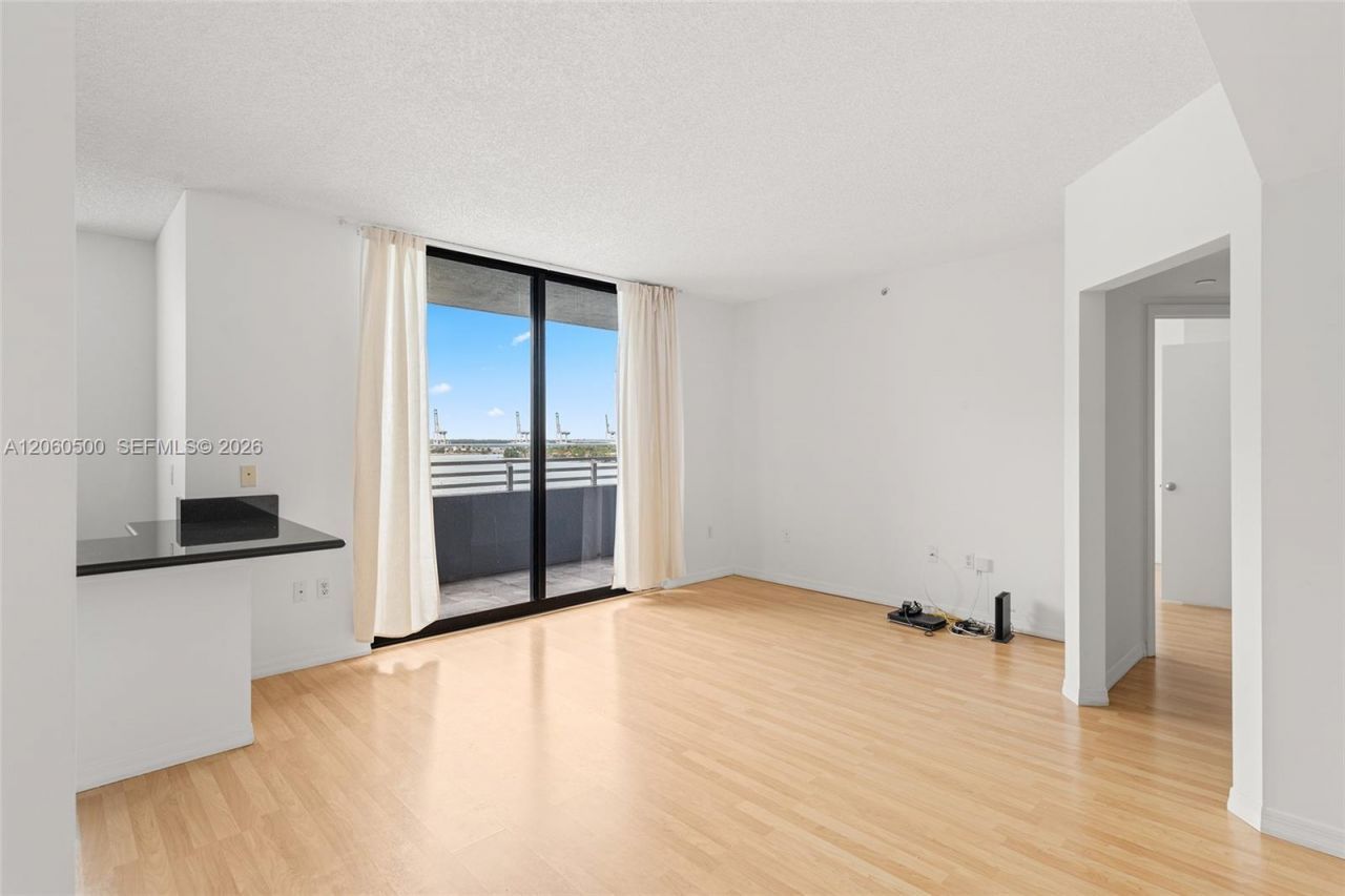 1330 West Ave, Unit 1406, Miami Beach, FL 33139 Photo