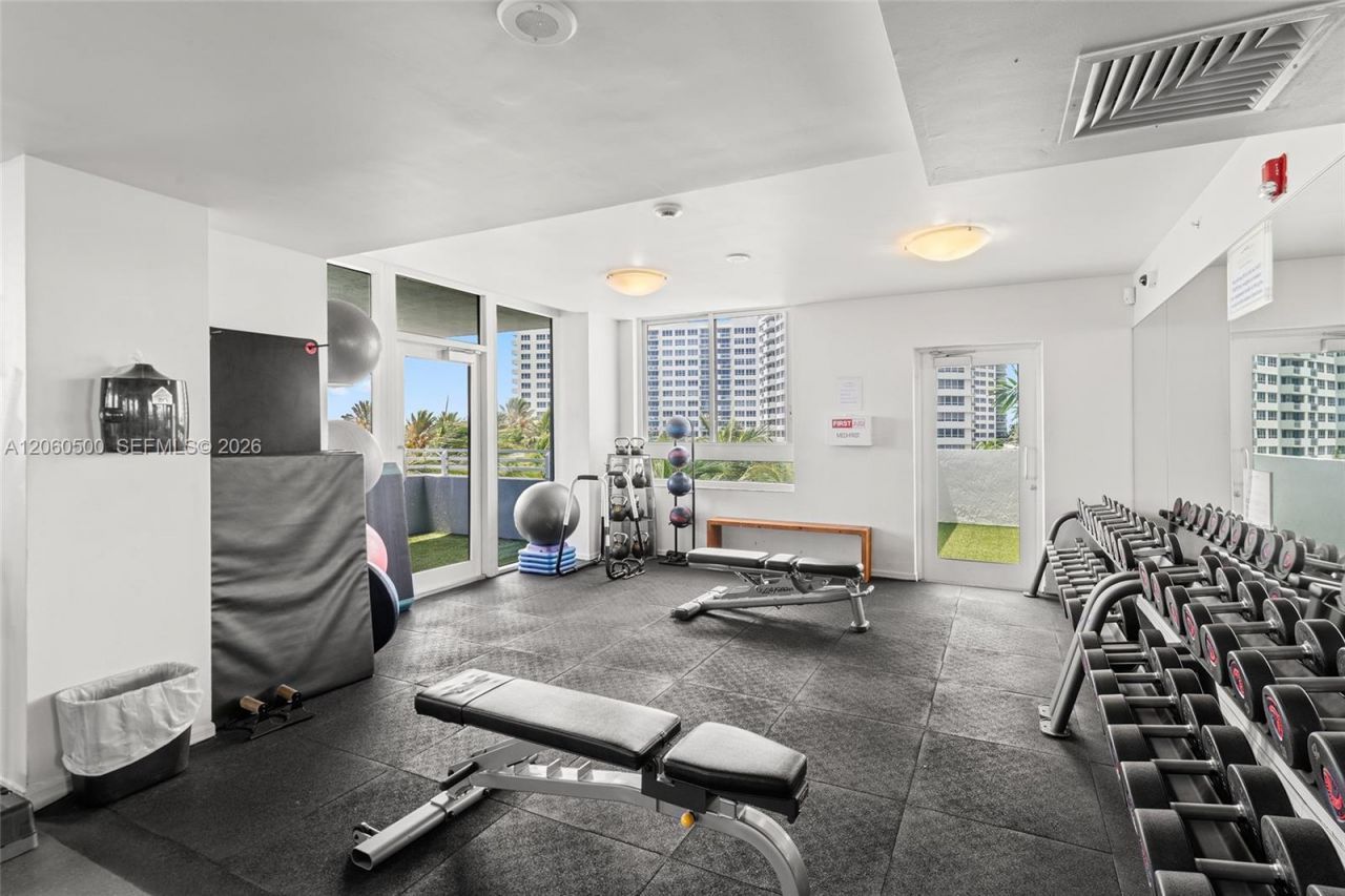 1330 West Ave, Unit 1406, Miami Beach, FL 33139 Photo