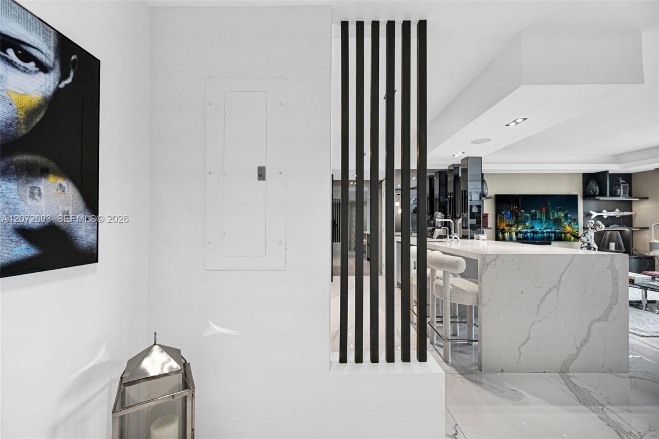 1000 S Pointe Dr , Unit 1706, Miami Beach, FL 33139 Photo
