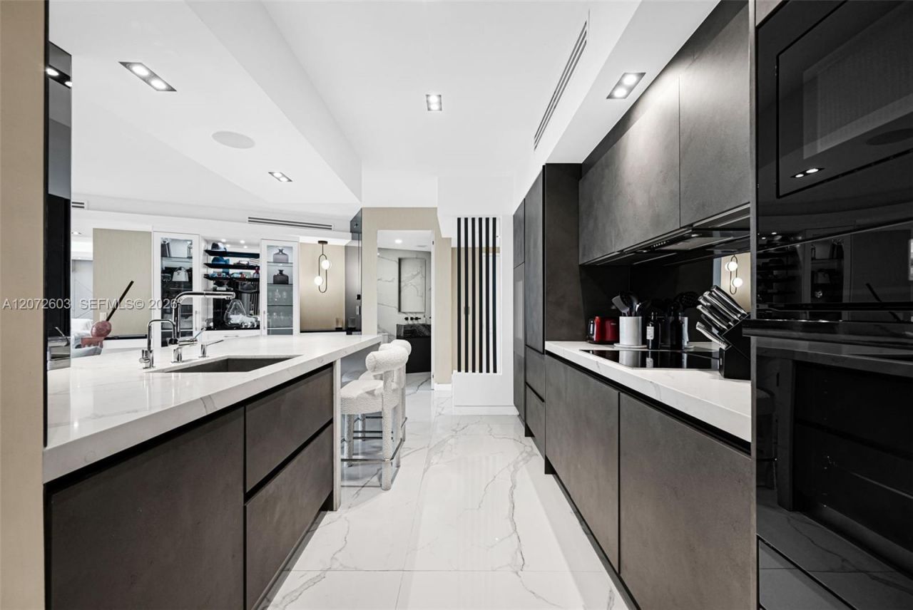 1000 S Pointe Dr , Unit 1706, Miami Beach, FL 33139 Photo