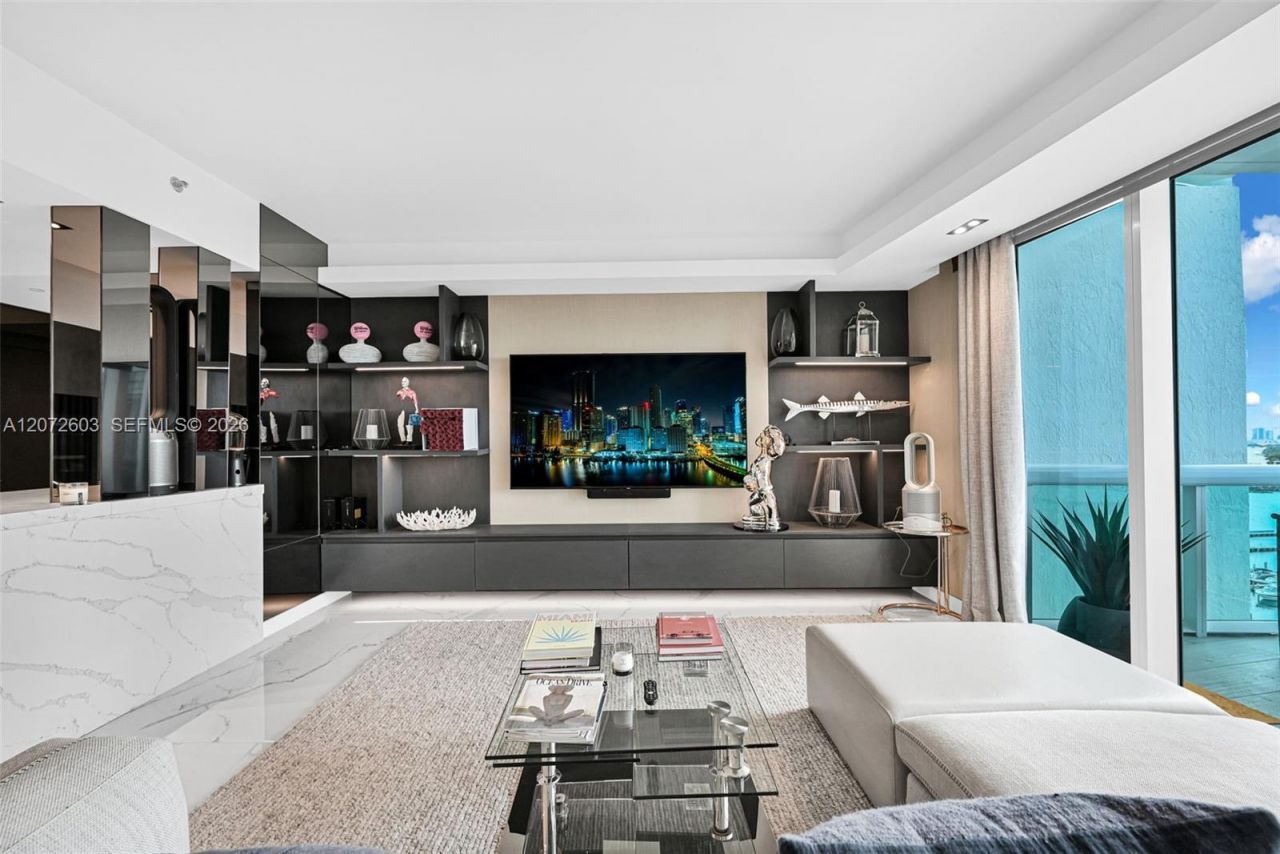 1000 S Pointe Dr , Unit 1706, Miami Beach, FL 33139 Photo