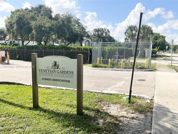17901 NW 68th Ave , Unit T207, Hialeah, FL 33015