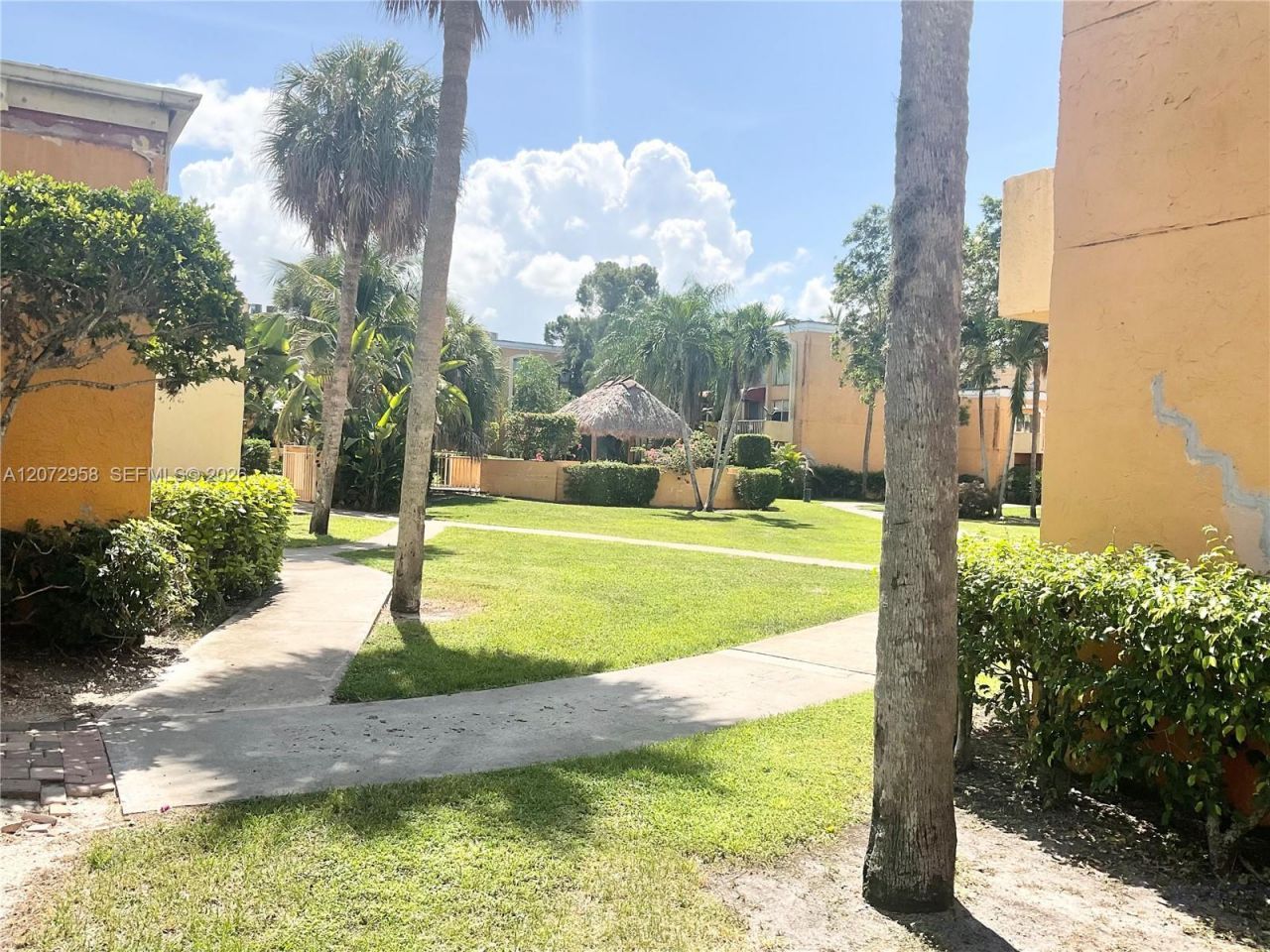 17901 NW 68th Ave , Unit T207, Hialeah, FL 33015 Photo