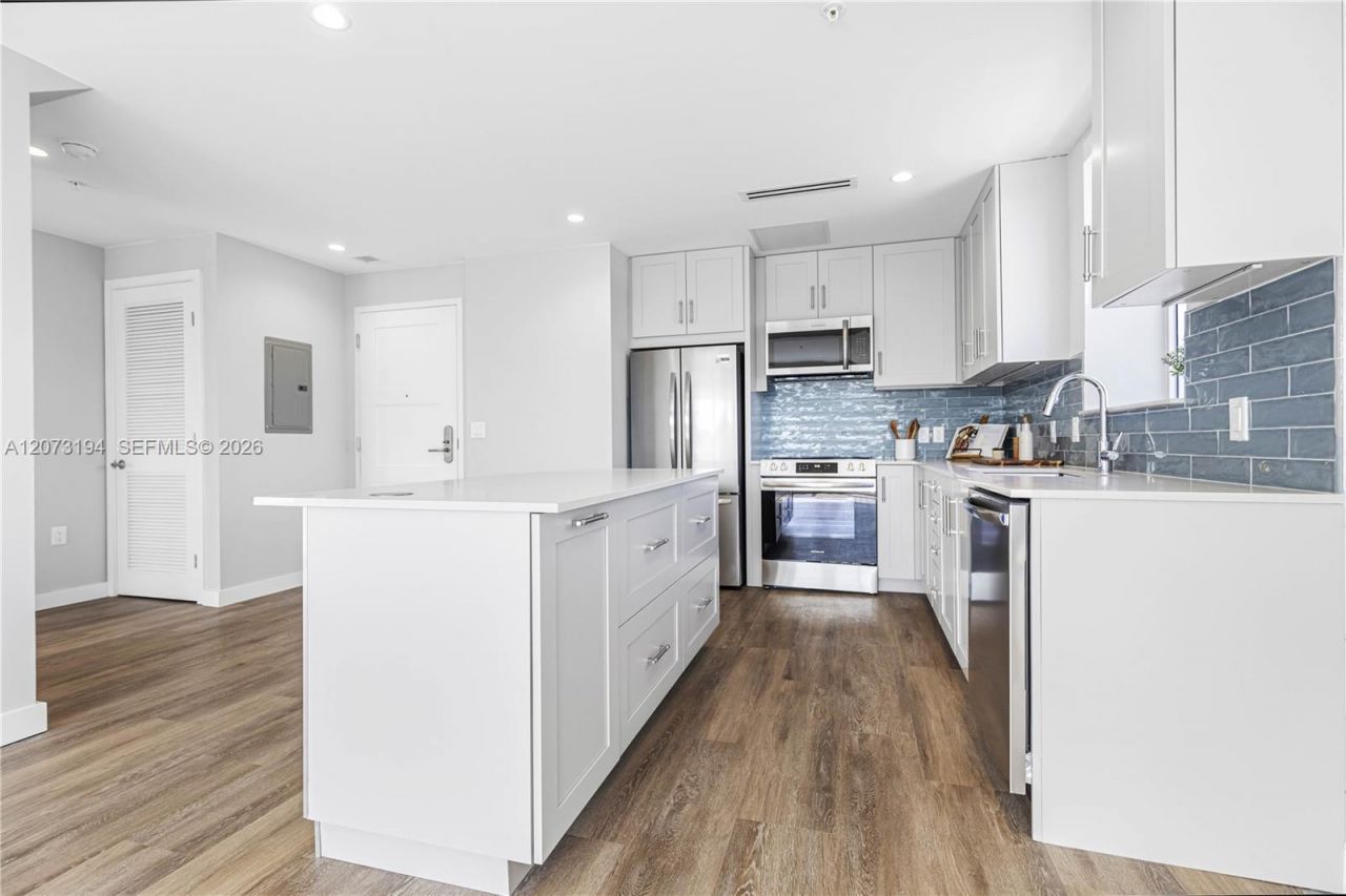3335 Thomas Ave , Unit 412, Miami, FL 33133 Photo