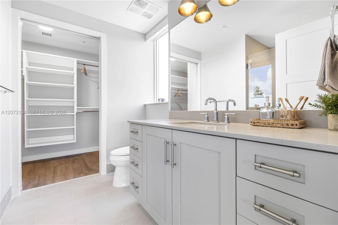 3335 Thomas Ave , Unit 412, Miami, FL 33133 Photo