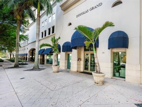 50 Menores Ave , Unit 802, Coral Gables, FL 33134