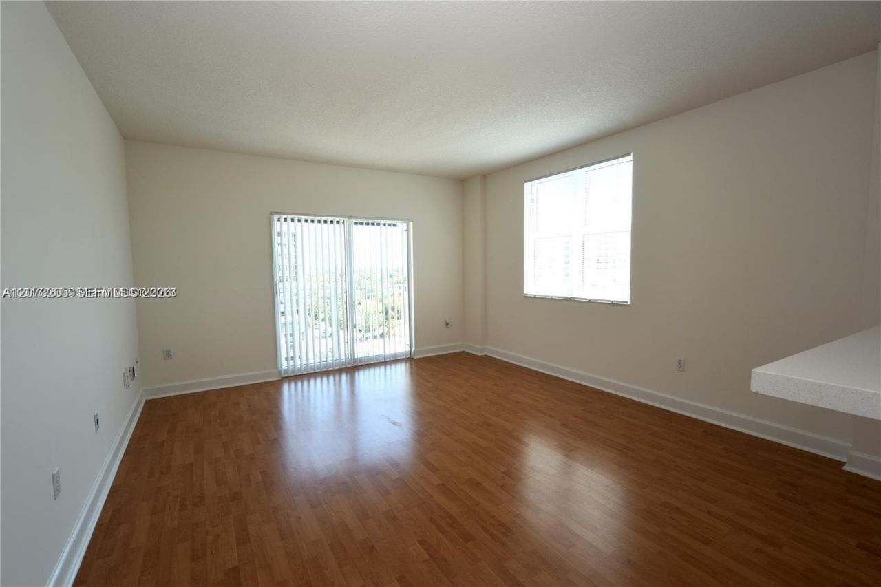 50 Menores Ave , Unit 802, Coral Gables, FL 33134 Photo