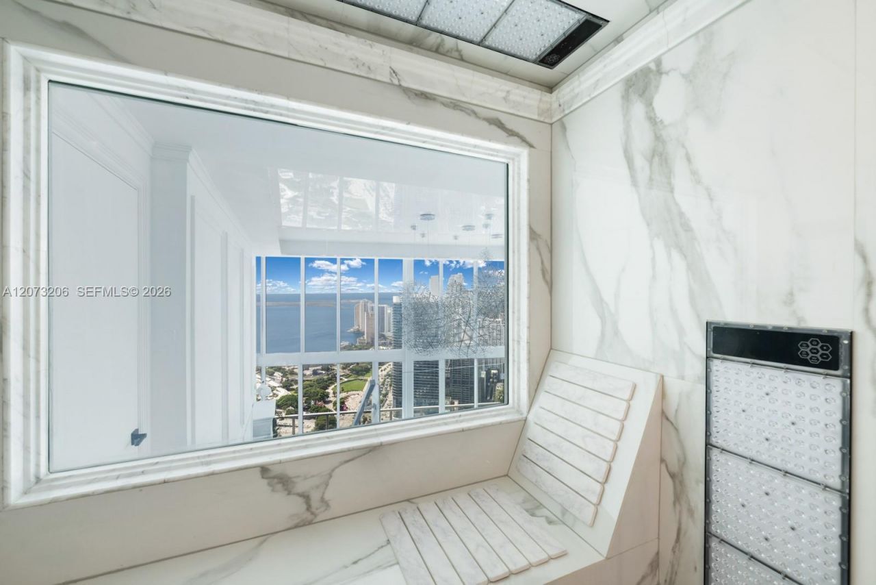 888 Biscayne Blvd, Unit 5701, Miami, FL 33132 Photo