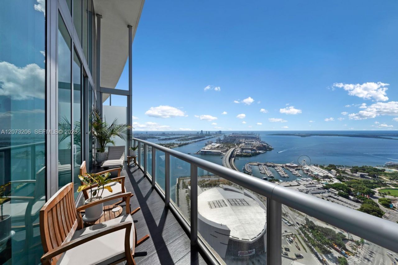 888 Biscayne Blvd, Unit 5701, Miami, FL 33132 Photo