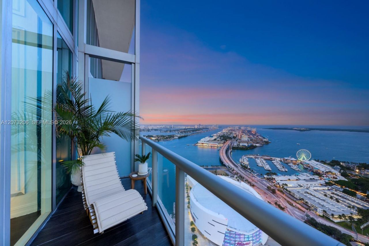 888 Biscayne Blvd, Unit 5701, Miami, FL 33132 Photo
