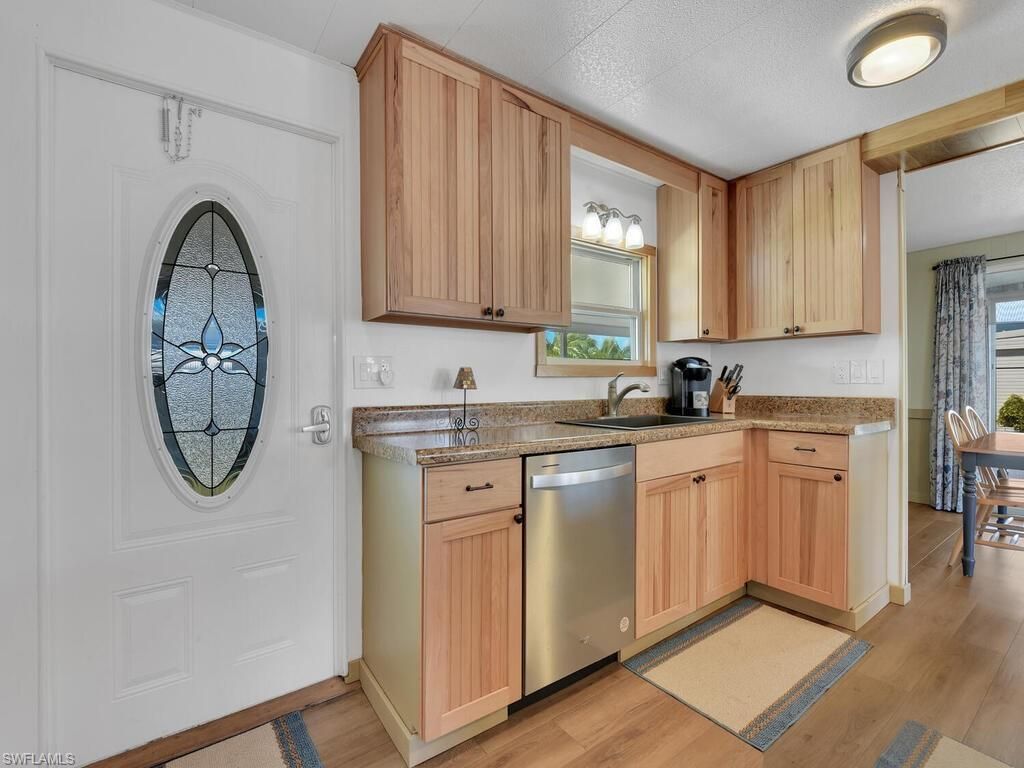 300 Shoreland Dr , Fort Myers, FL 33905 Photo