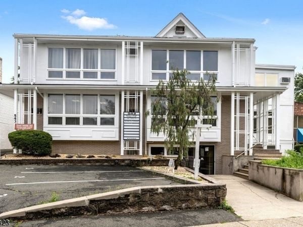 543 Valley Rd Unit 4, Montclair, NJ 07043