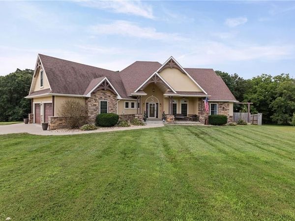 564 NW 41 Road, Warrensburg, MO 64093