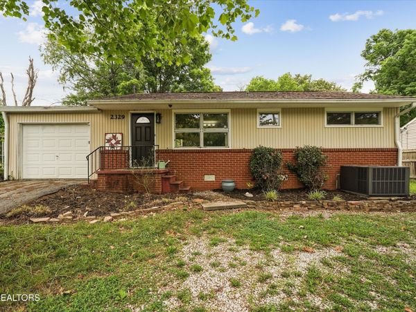2329 Peachtree St, Knoxville, TN 37920