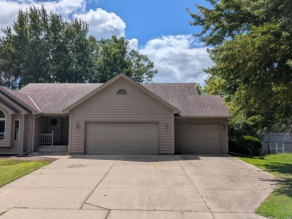 1160 Greenleaf Road , Owatonna, MN 55060