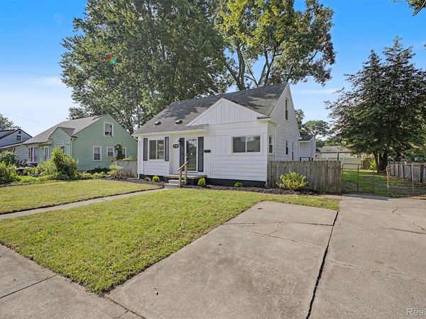 31765 Brown Street , Garden, Mi 48135