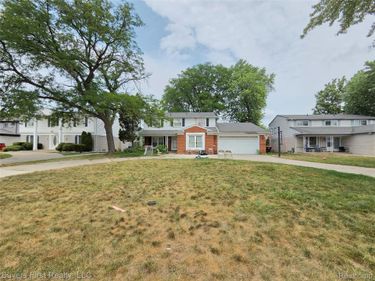 17150 Hilton Street , Southfield, Mi 48075