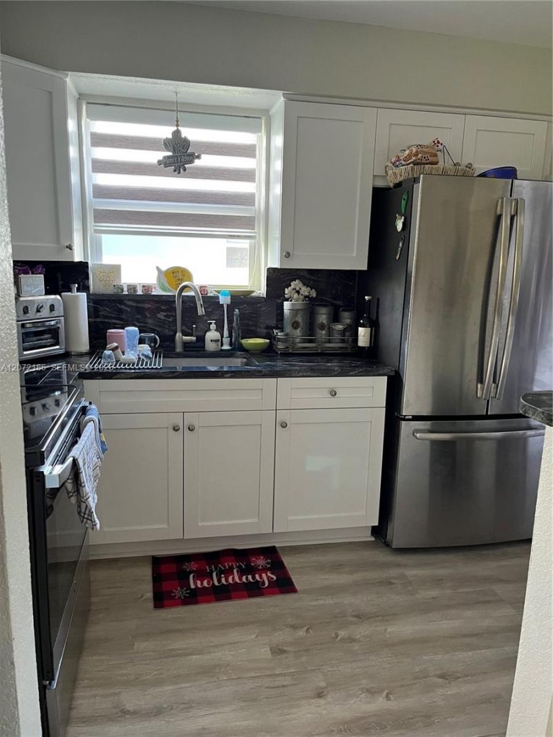 7810 NW 11th Ct , Pembroke Pines, FL 33024 Photo