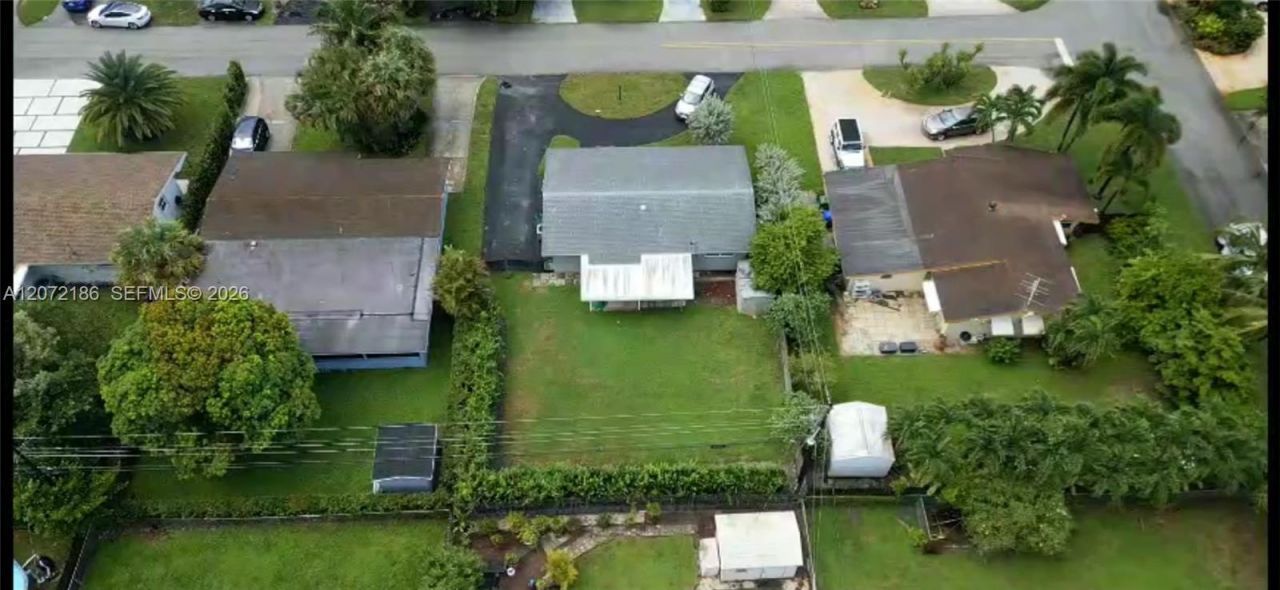 7810 NW 11th Ct , Pembroke Pines, FL 33024 Photo