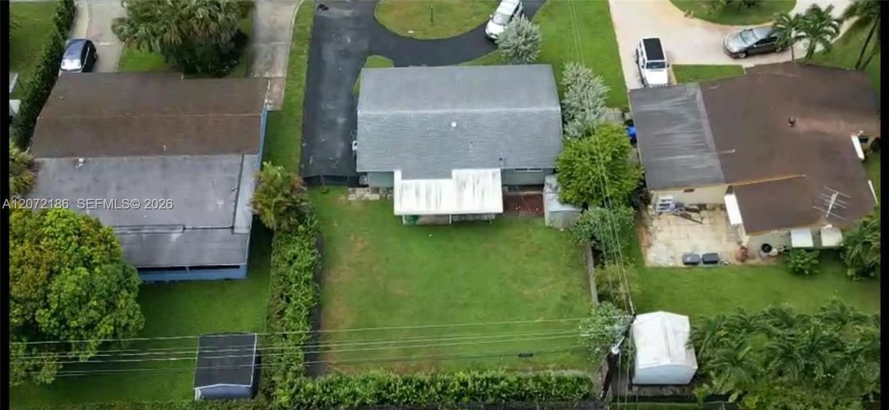 7810 NW 11th Ct , Pembroke Pines, FL 33024 Photo