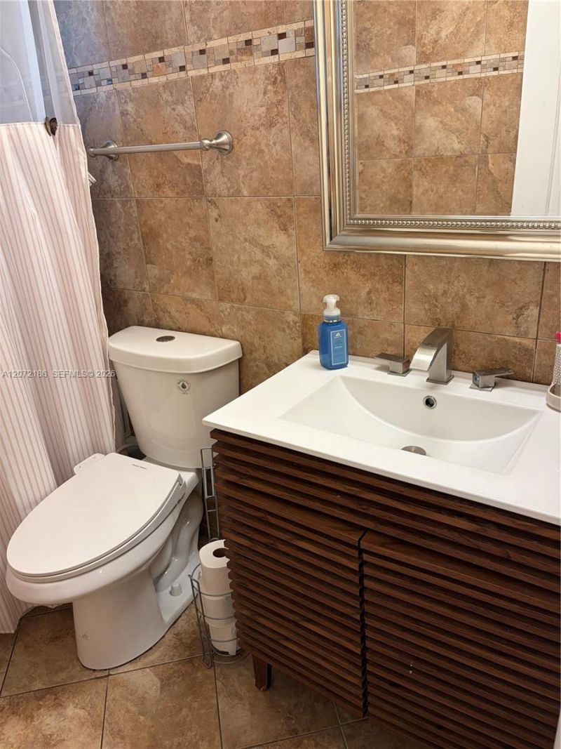 7810 NW 11th Ct , Pembroke Pines, FL 33024 Photo
