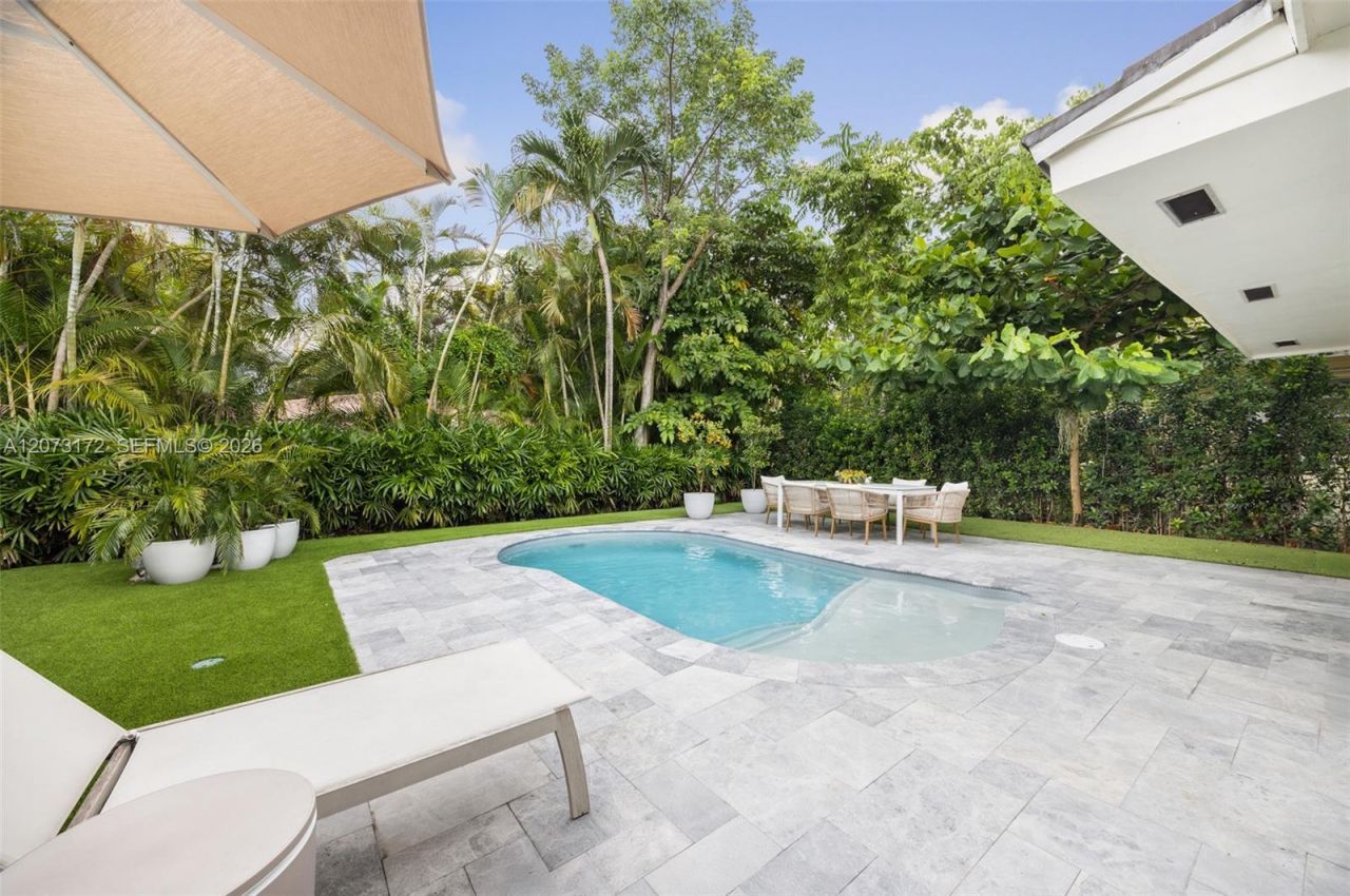 406 Miller Rd , Coral Gables, FL 33146 Photo