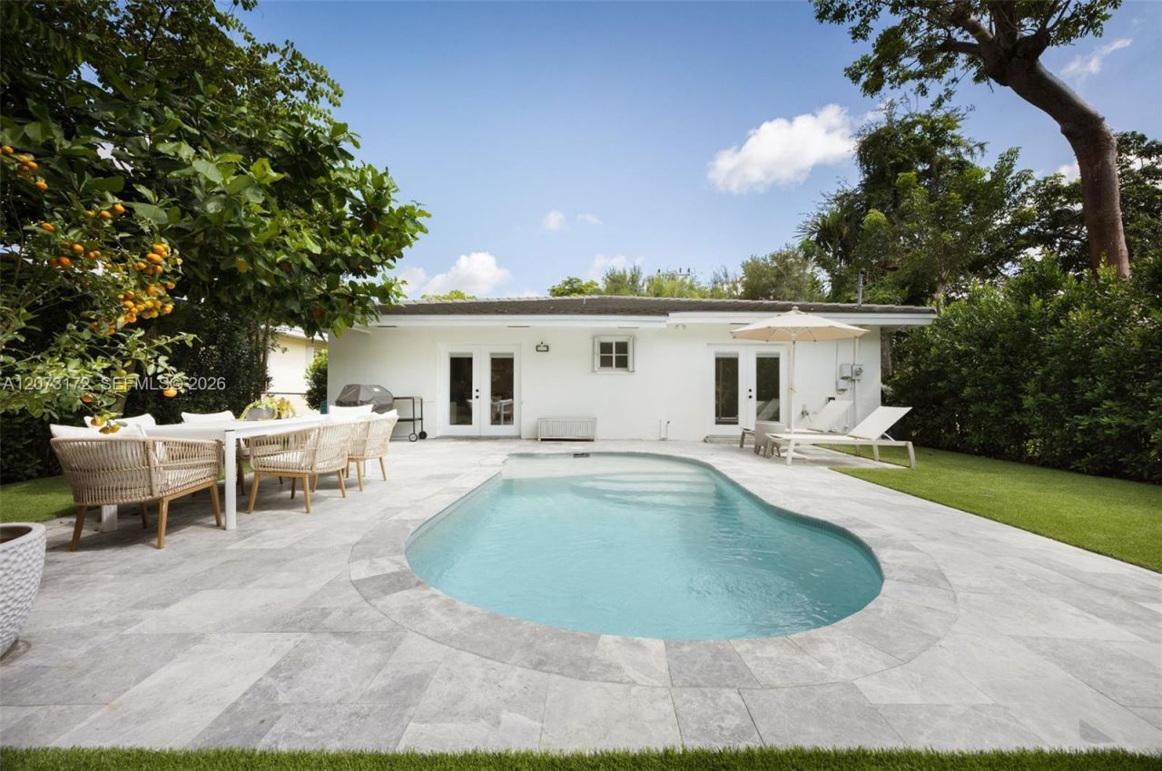 406 Miller Rd , Coral Gables, FL 33146 Photo
