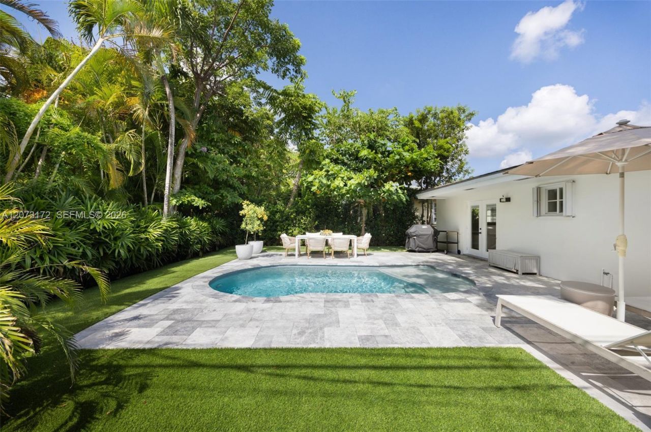 406 Miller Rd , Coral Gables, FL 33146 Photo