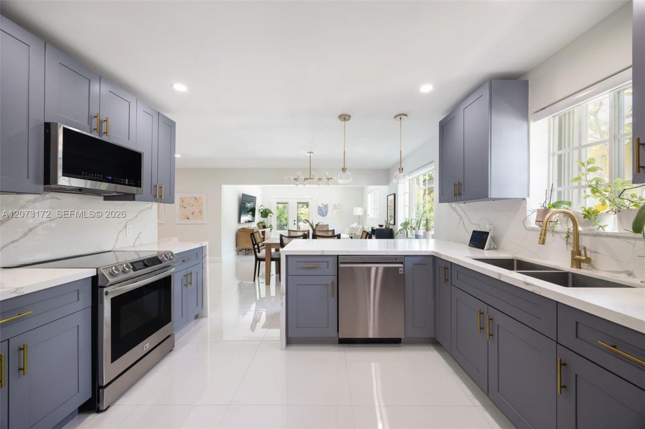 406 Miller Rd , Coral Gables, FL 33146 Photo