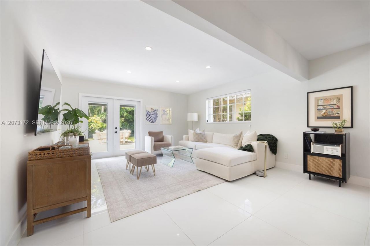 406 Miller Rd , Coral Gables, FL 33146 Photo