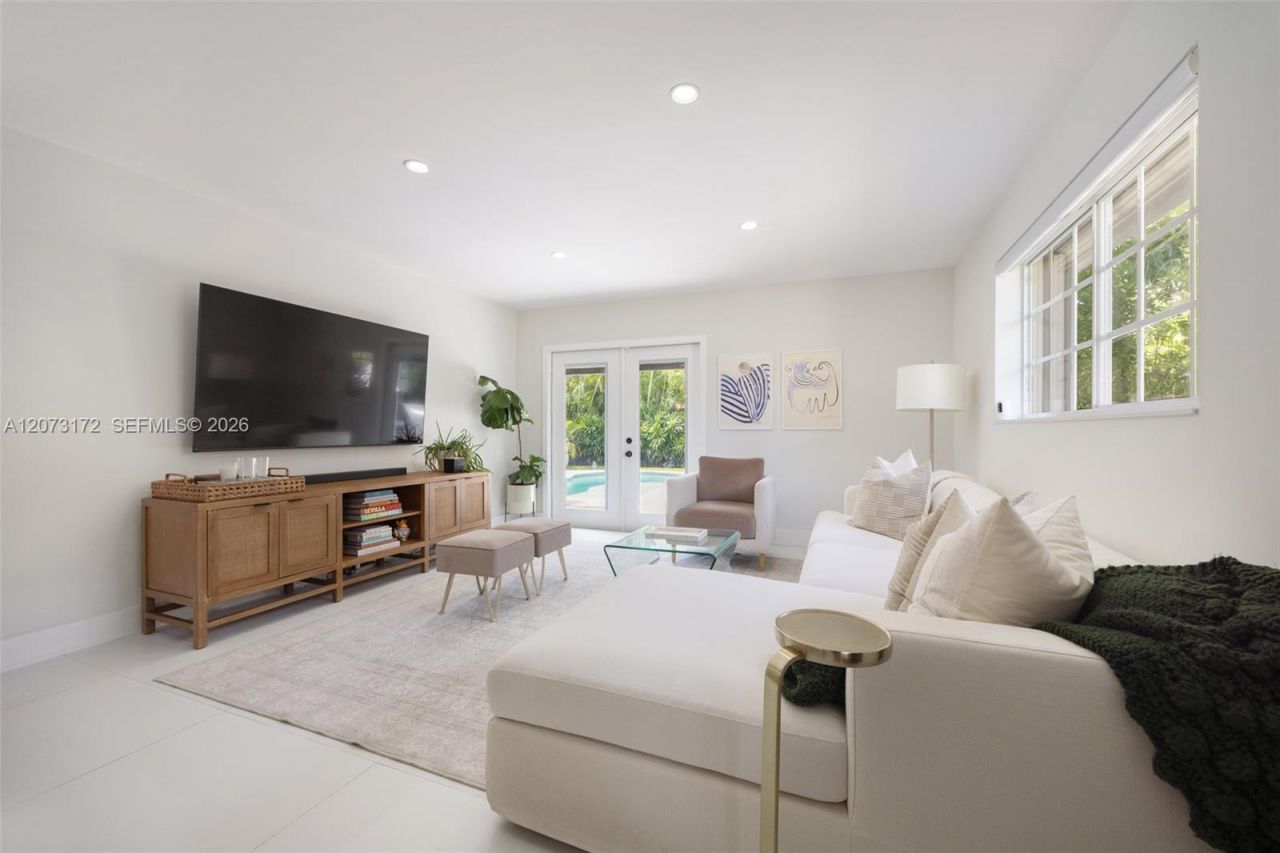 406 Miller Rd , Coral Gables, FL 33146 Photo