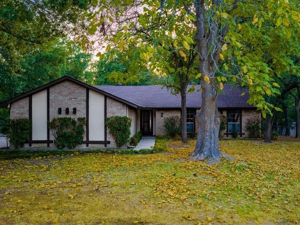 305 Shadowwood Trail, Ovilla, TX 75154