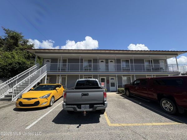 1664 Beach Boulevard, Biloxi, MS 39531