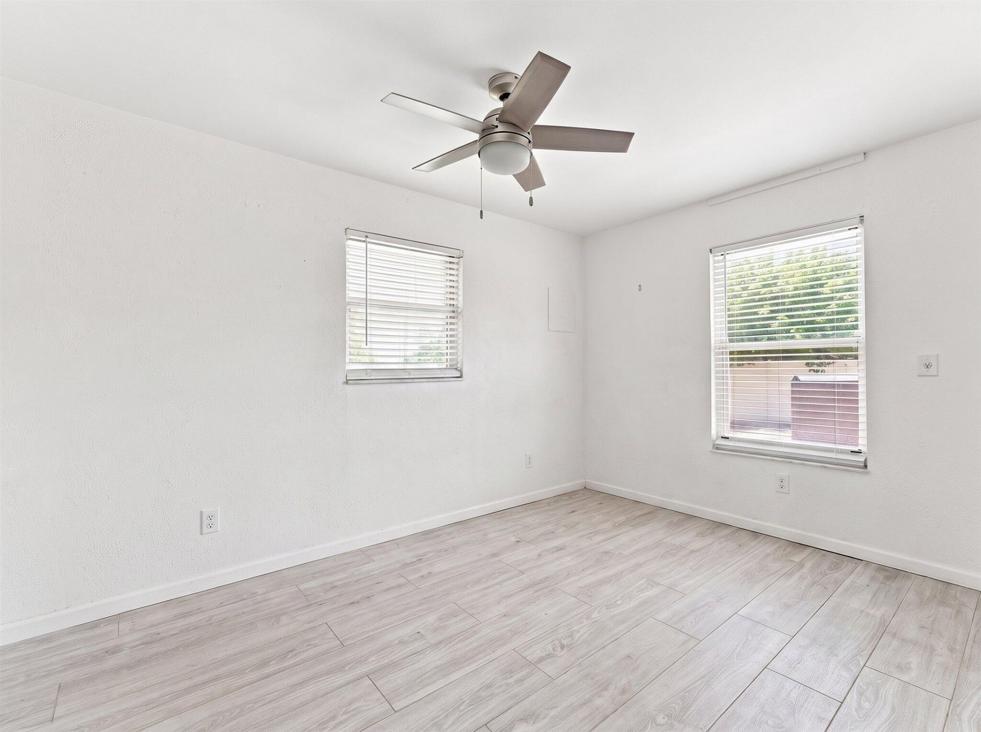 708 Hillcrest Boulevard, West Palm Beach, FL 33405 Photo
