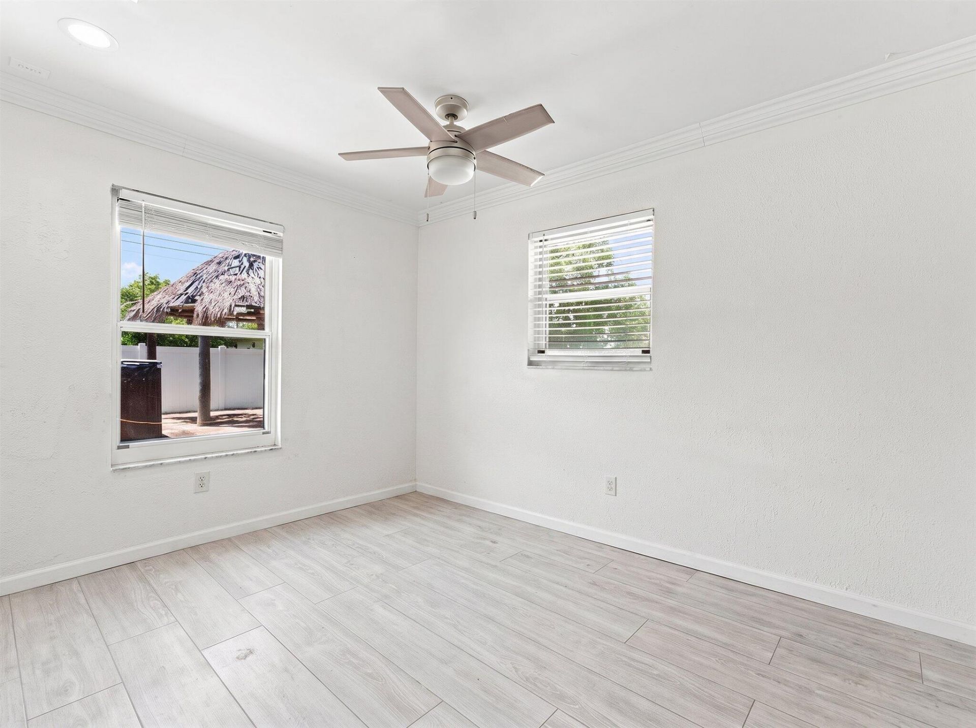 708 Hillcrest Boulevard, West Palm Beach, FL 33405 Photo