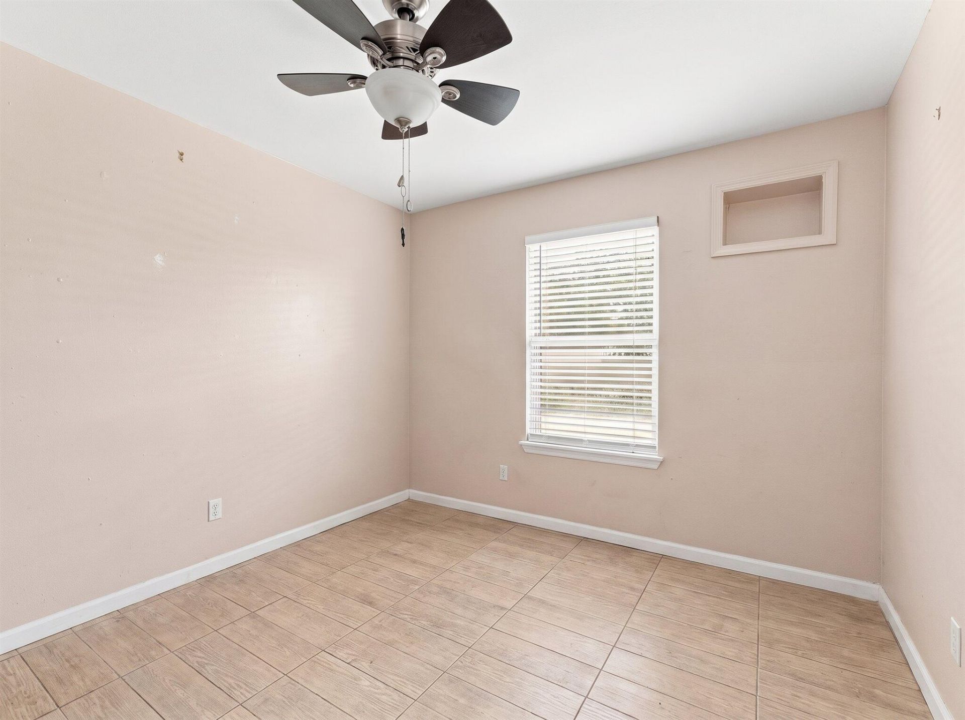 708 Hillcrest Boulevard, West Palm Beach, FL 33405 Photo