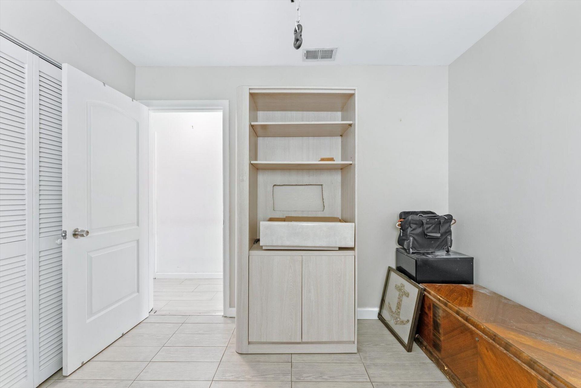 708 Hillcrest Boulevard, West Palm Beach, FL 33405 Photo