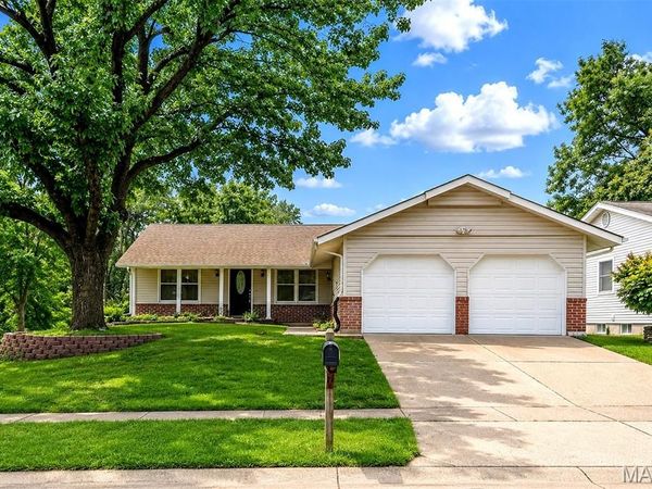12732 Glenage Drive, Maryland Heights, MO 63043