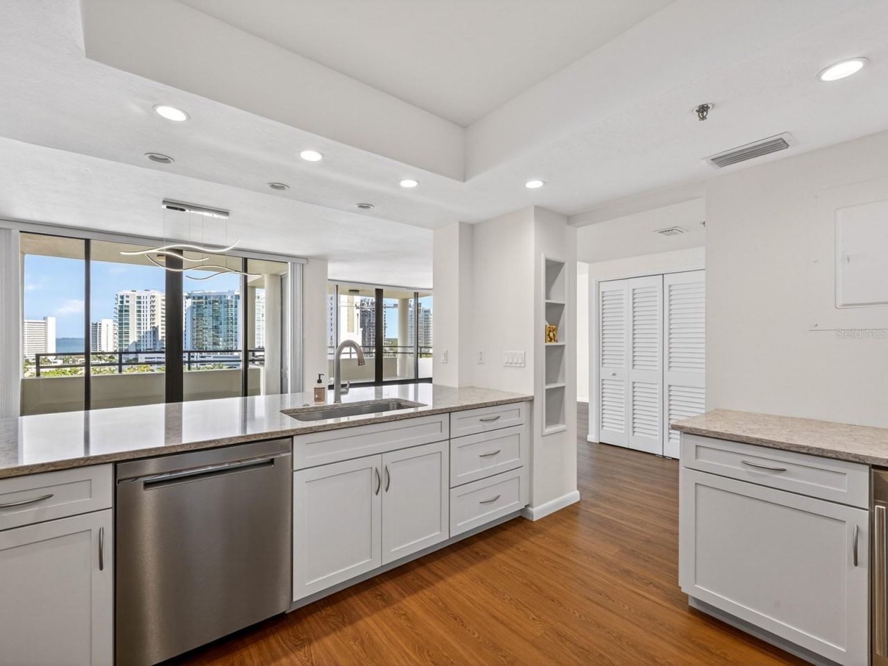 1255 N Gulfstream Avenue, Unit 1101, Sarasota, FL 34236 Photo