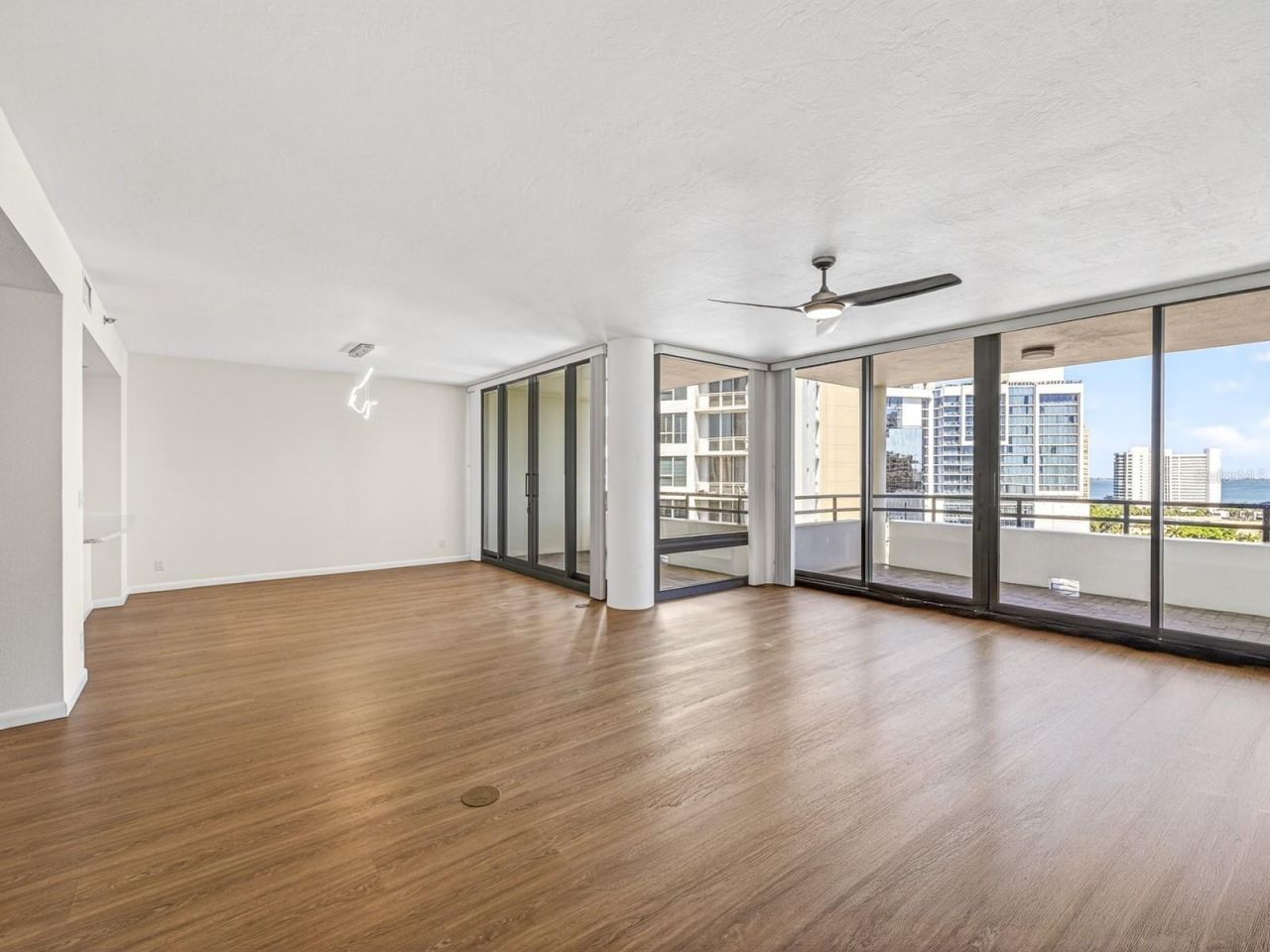 1255 N Gulfstream Avenue, Unit 1101, Sarasota, FL 34236 Photo