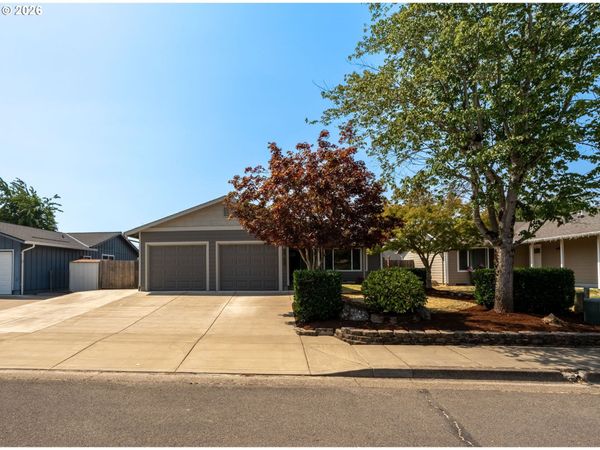 2700 S 10TH ST, Lebanon, OR 97355